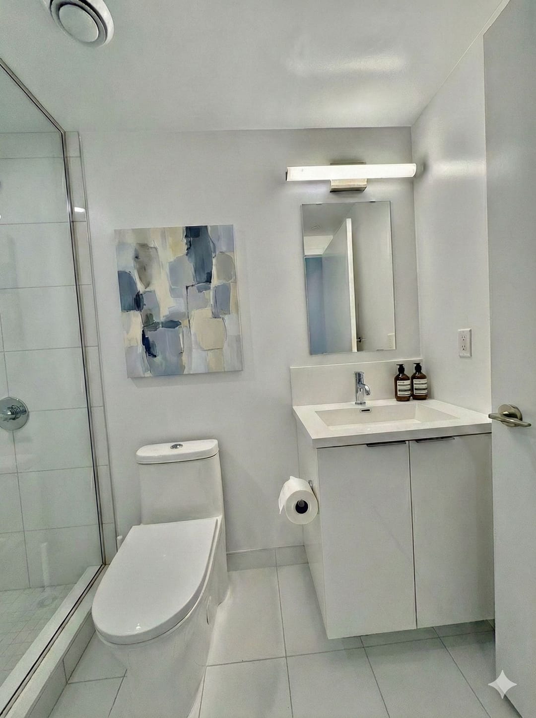 Modern 3BR at 238 Simcoe St - Image 6